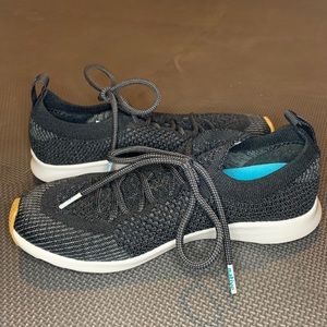 NWOT Native AP mercury liteknit shoes